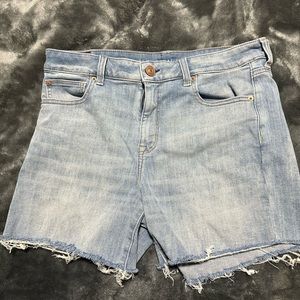 Size 14 American eagle shorts